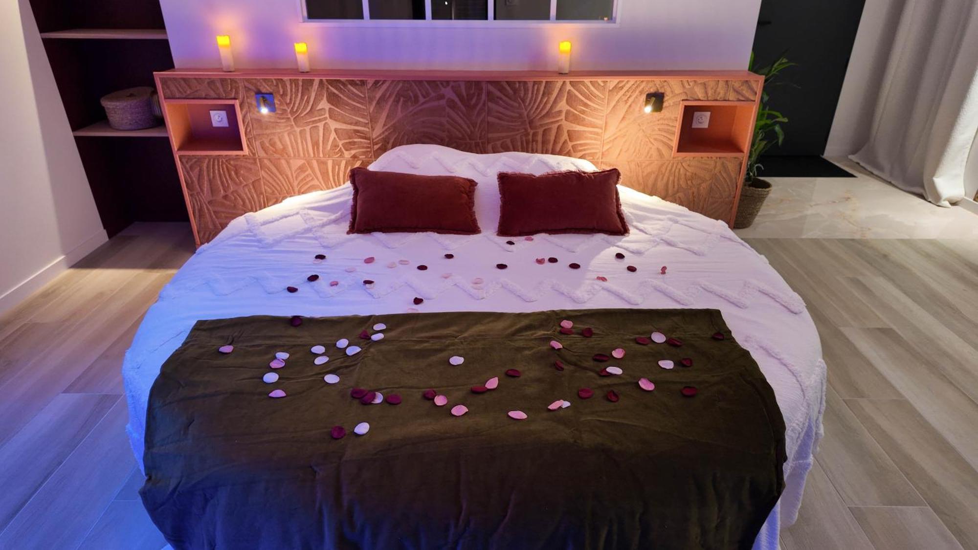 Les Suites Du Payre - Suite Romance Saint-Hilaire-de-Talmont エクステリア 写真