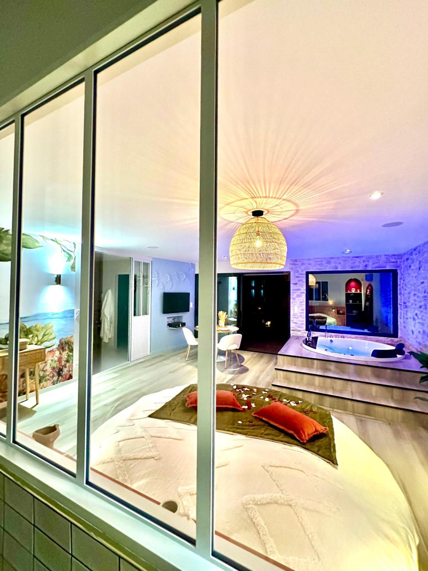 Les Suites Du Payre - Suite Romance Saint-Hilaire-de-Talmont エクステリア 写真