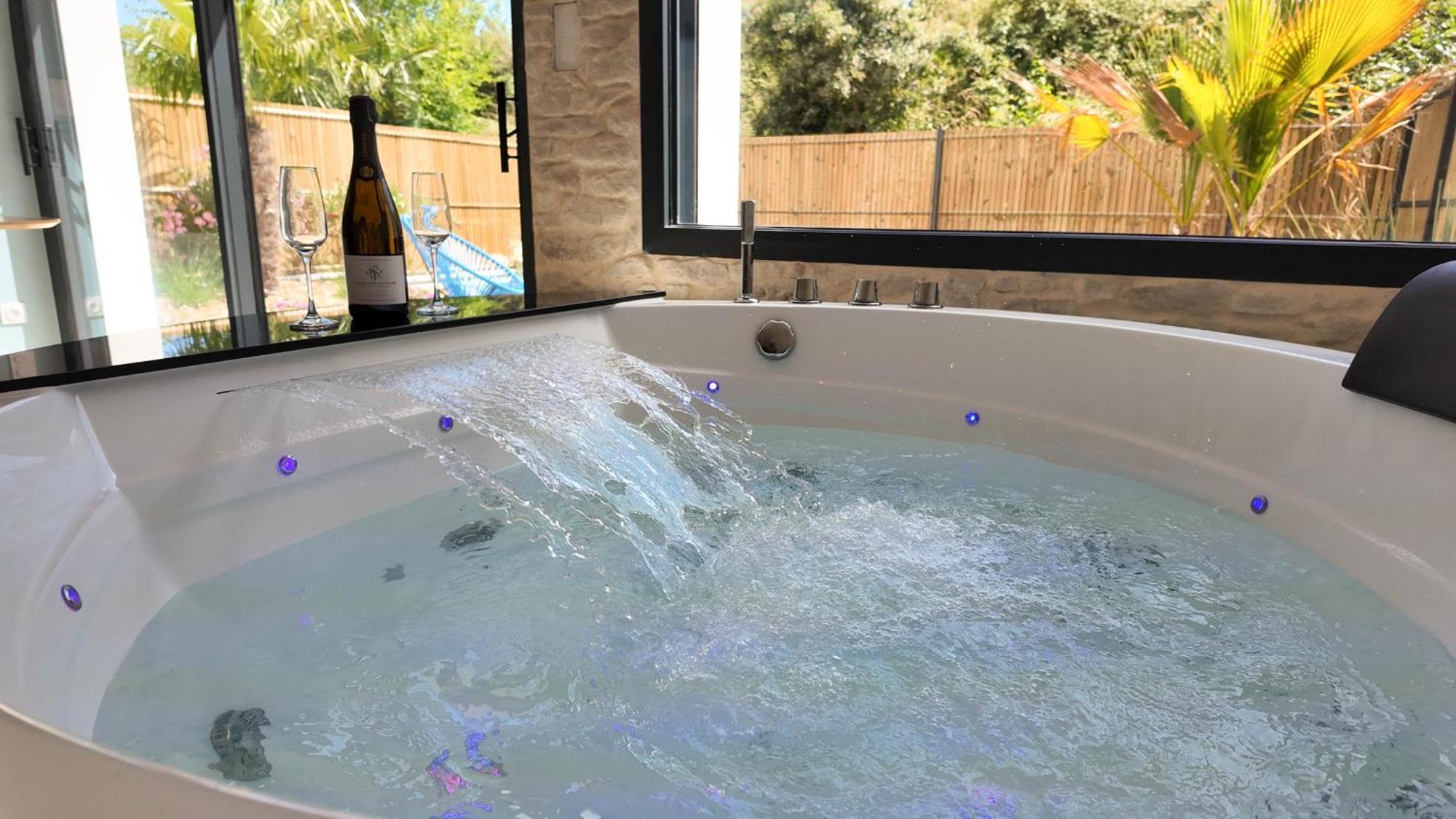Les Suites Du Payre - Suite Romance Saint-Hilaire-de-Talmont エクステリア 写真