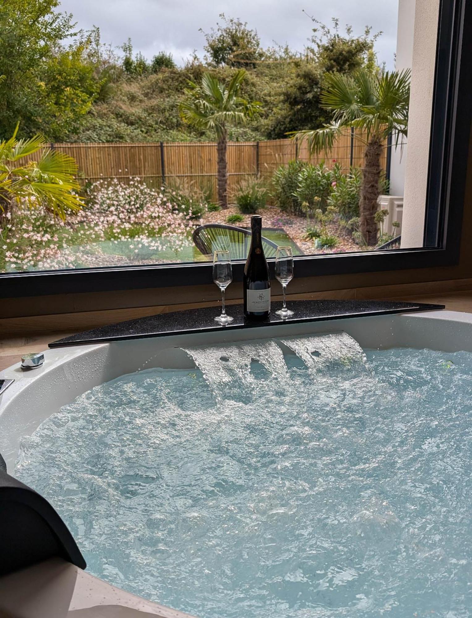 Les Suites Du Payre - Suite Romance Saint-Hilaire-de-Talmont エクステリア 写真